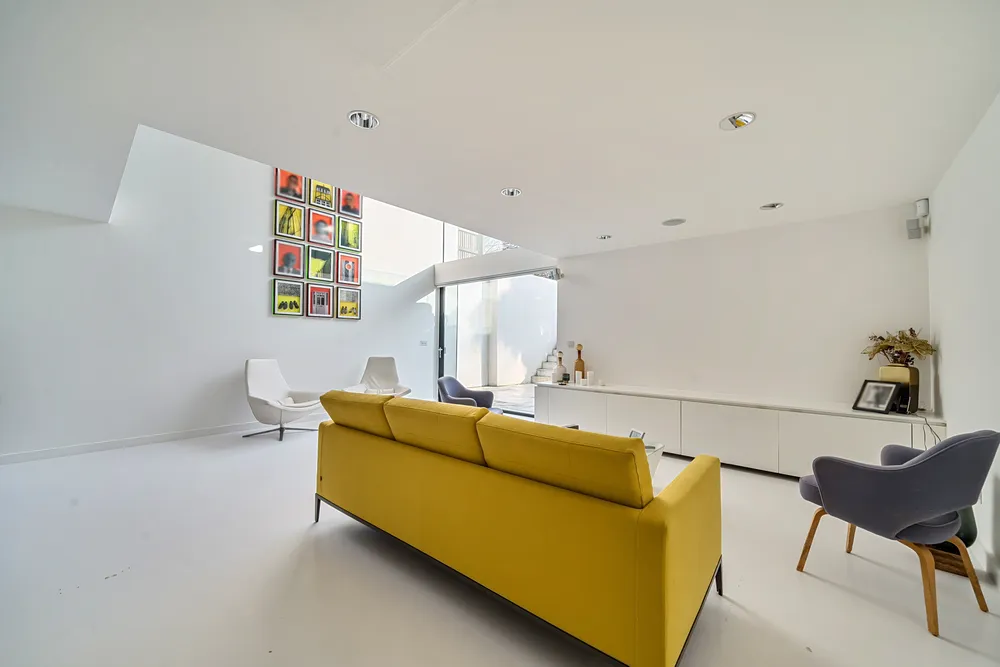 Onslow Gardens, London, N10
