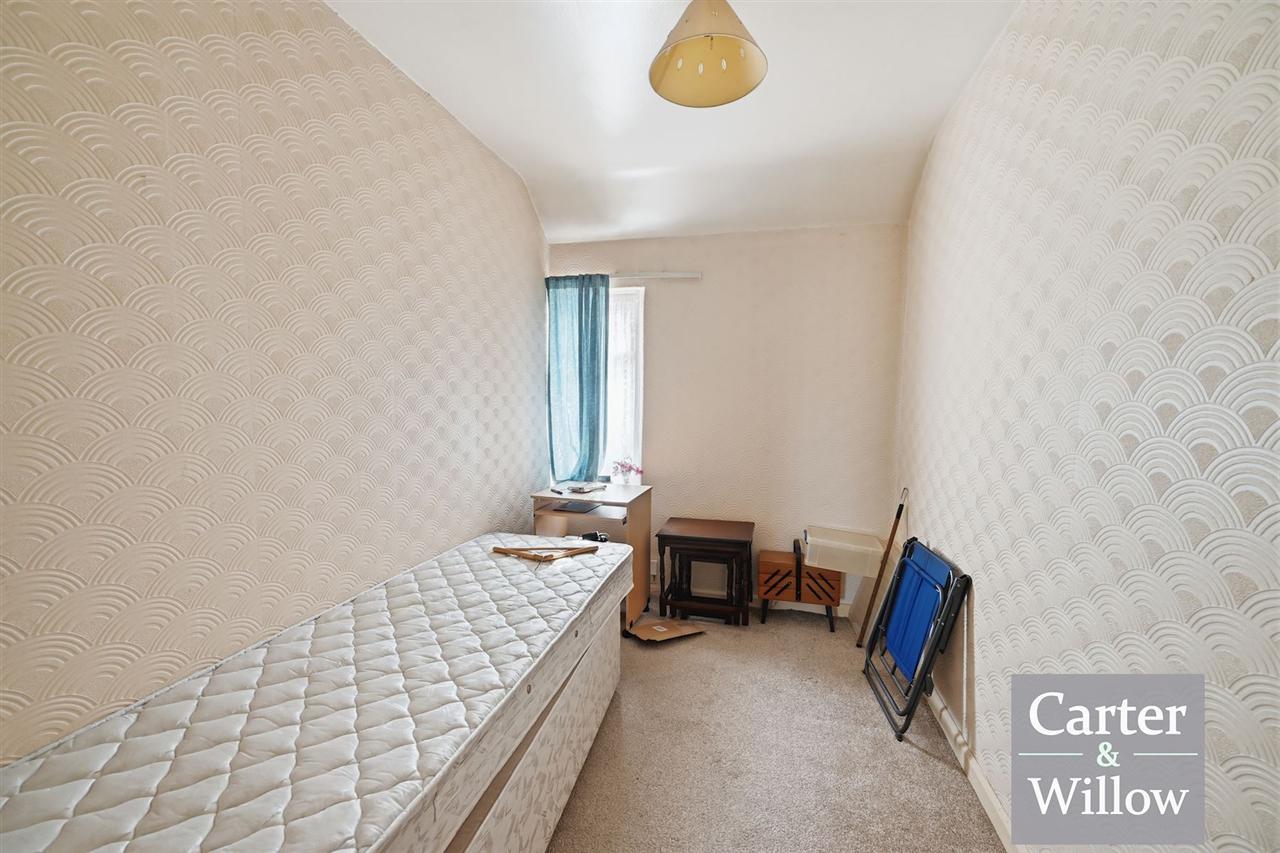 Ilchester Road, Dagenham, Essex Image 13