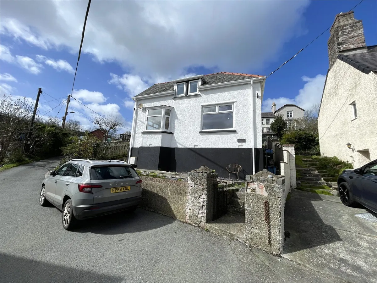 Cambria Road, Menai Bridge, Isle of Anglesey, LL59
