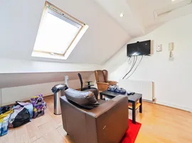 Southfield Mount, Armley, Leeds thumb 3