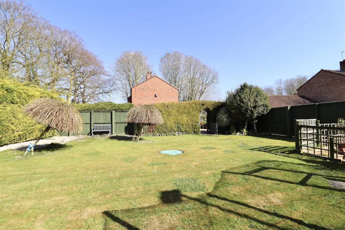 Grange Close, Full Sutton