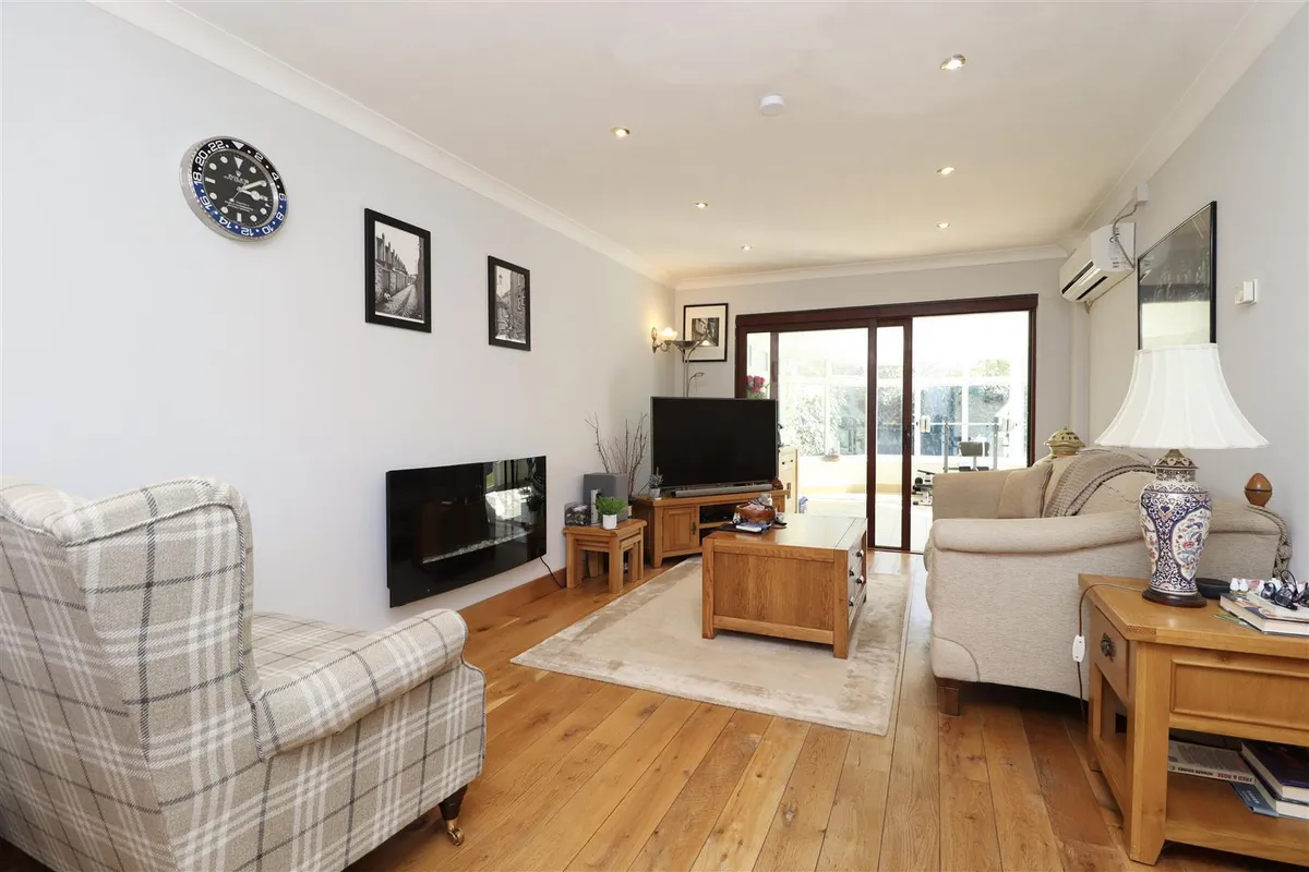 Grange Close, Full Sutton