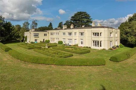 London Road, Dorking, RH5