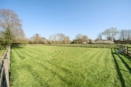 Bridge Road, Ickford, HP18