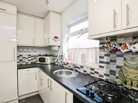 High Street, Pensnett, Brierley Hill thumb 3