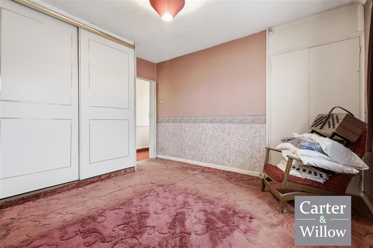 Vincent Road, Dagenham, Essex Image 9