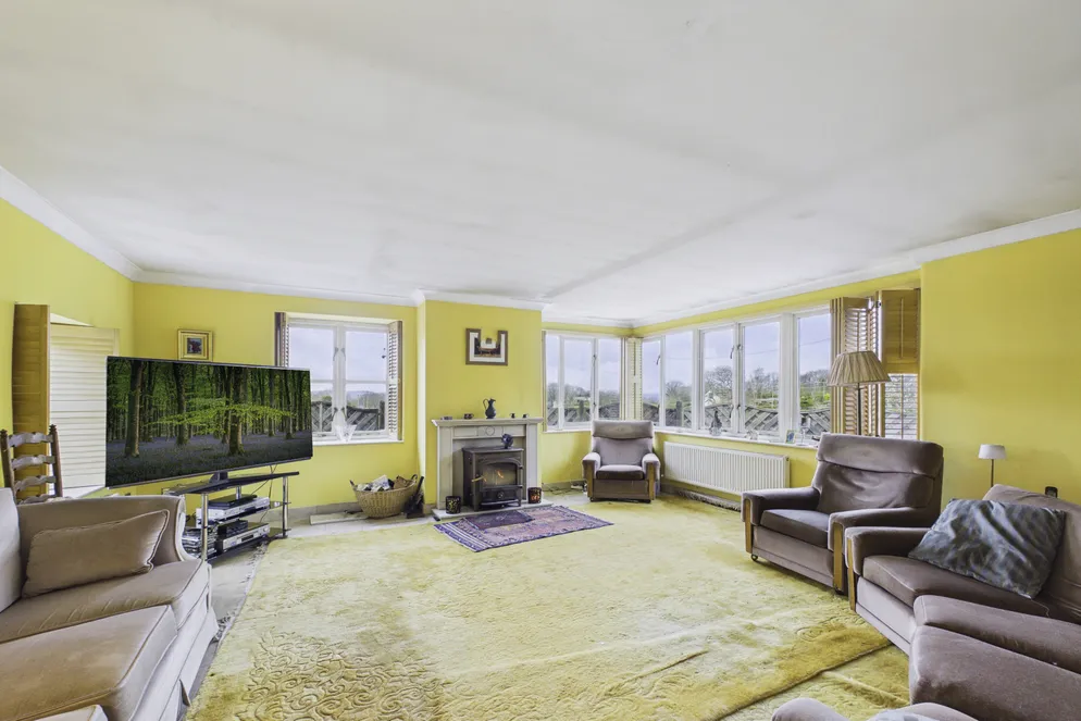 Property carousel item 2