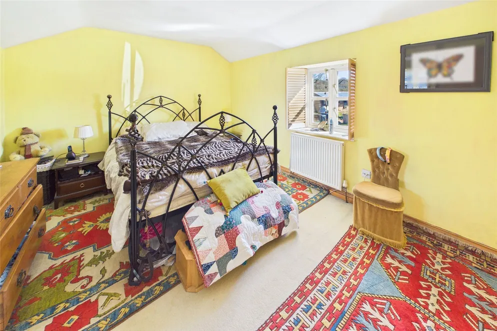 Property carousel item 13