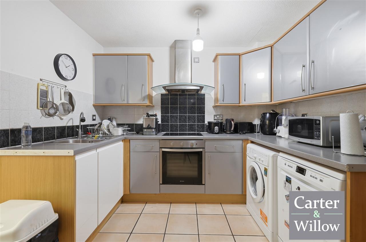 Burdetts Road, Dagenham, Essex Image 6