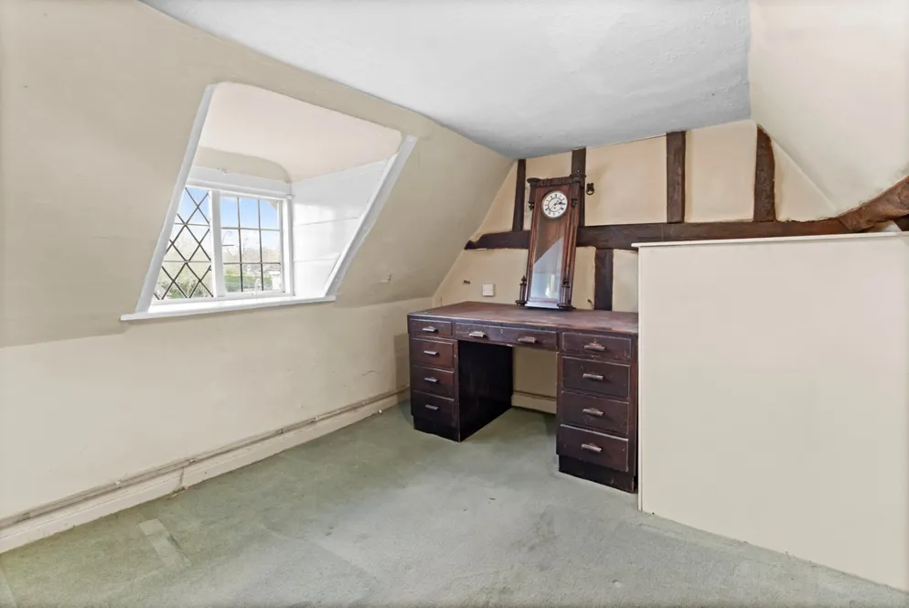 Property carousel item 11