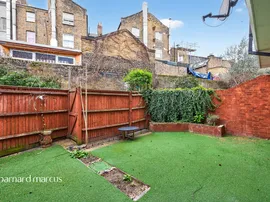 Mary Datchelor Close, London thumb 3