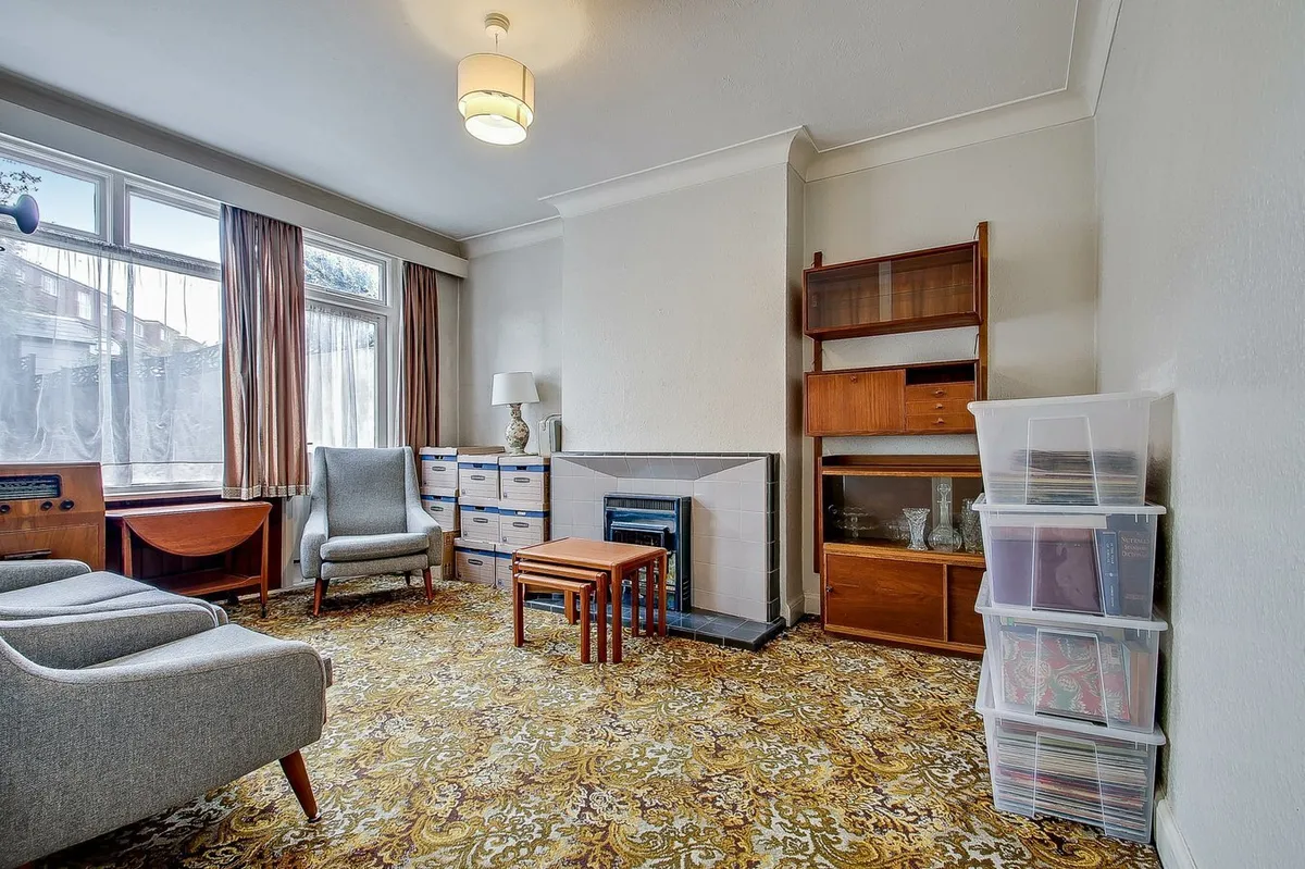 Dunster Drive, London, NW9