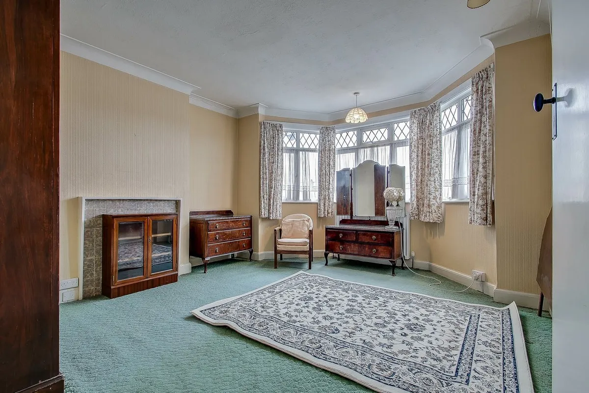 Dunster Drive, London, NW9
