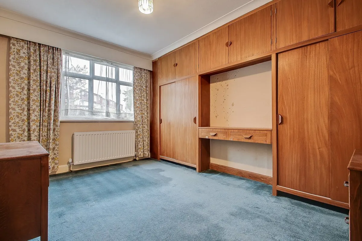 Dunster Drive, London, NW9