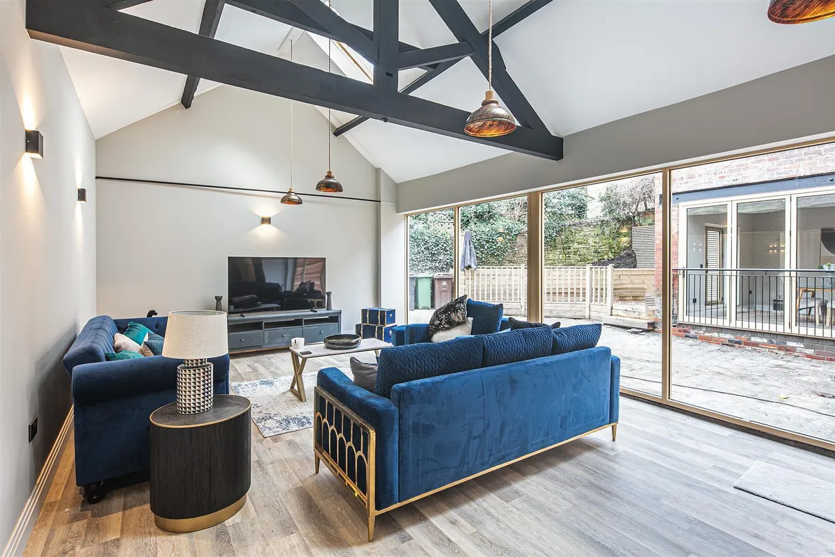 8 Sandbeck Place, Sharrowvale, S118XP