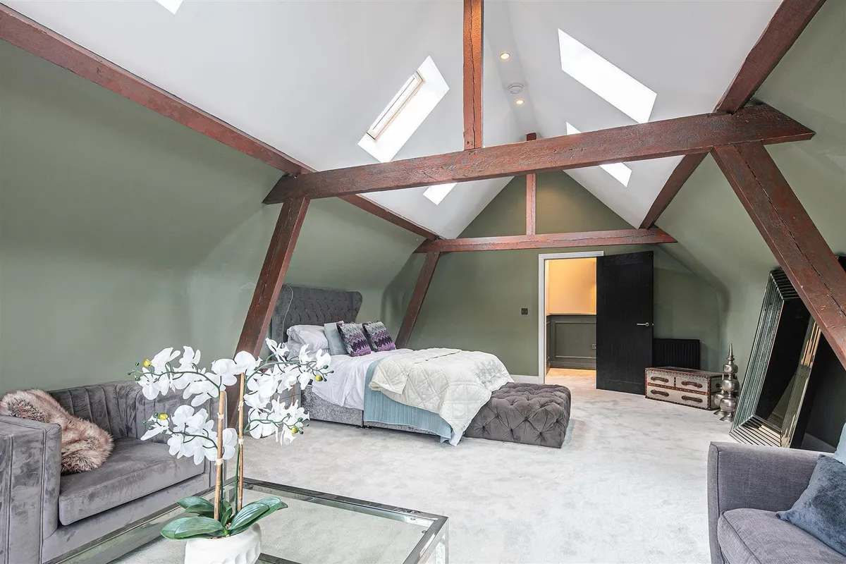 8 Sandbeck Place, Sharrowvale, S118XP