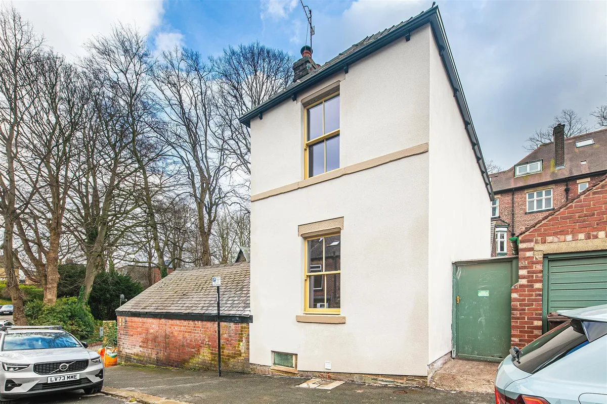 8 Sandbeck Place, Sharrowvale, S118XP