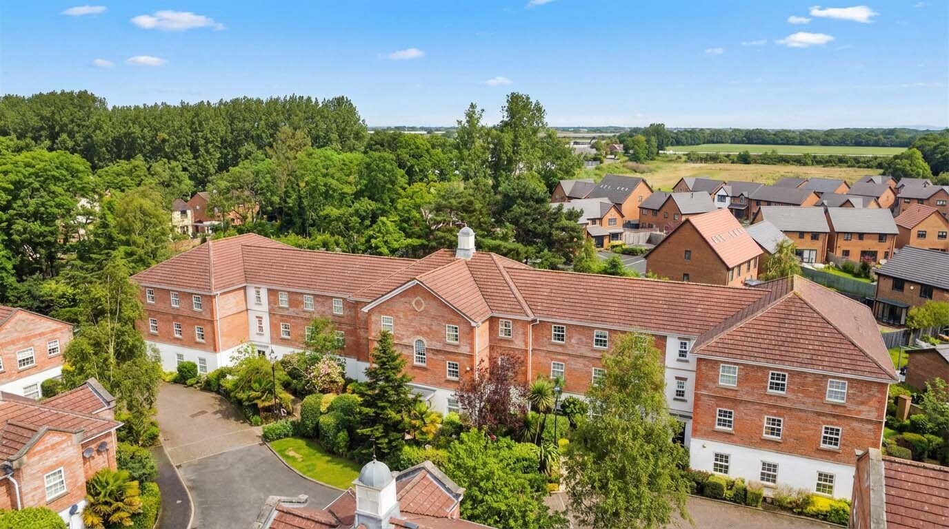 Aston Manor, Banks, PR9 8GX Image 1