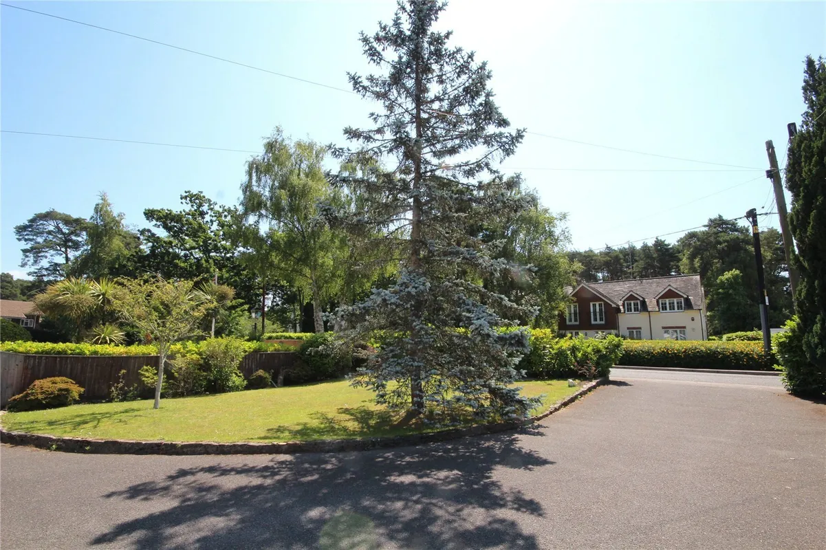Lions Lane, Ashley Heath, Ringwood, Hampshire, BH24