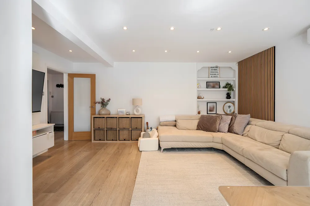 Kerrill Avenue, Coulsdon, CR5