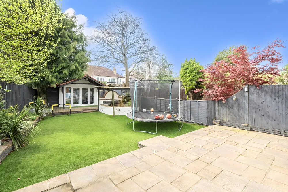 Kerrill Avenue, Coulsdon, CR5