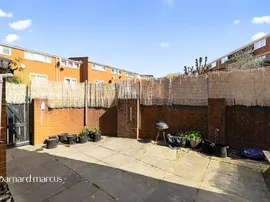 Hooks Close, London thumb 3