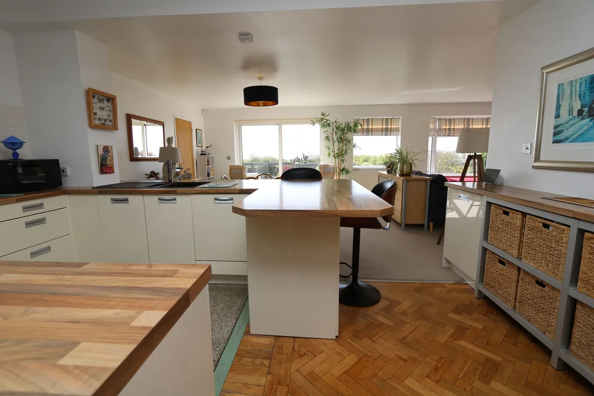 Fontygary Road, Rhoose, CF62 3DU