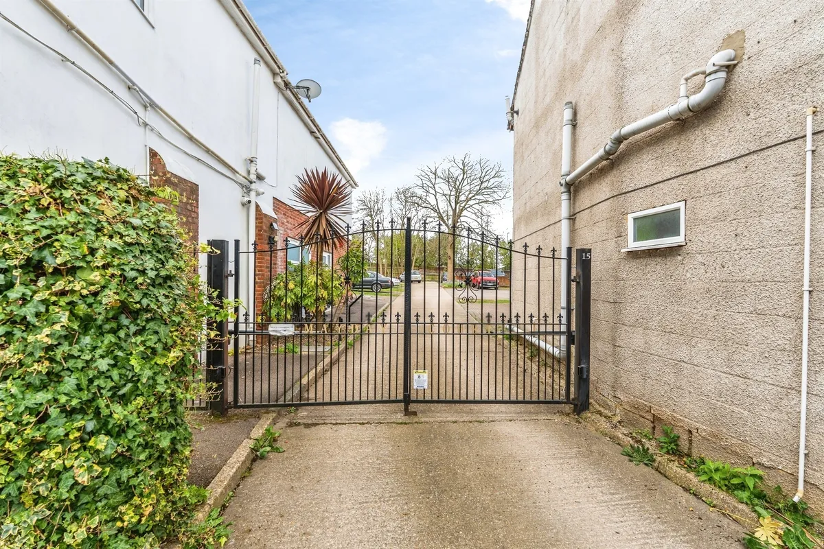 Rumbridge Street, Totton, Southampton