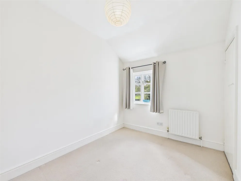 Property carousel item 11