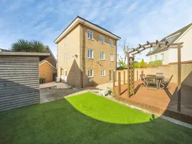 Wagtail Drive, STOWMARKET thumb 2