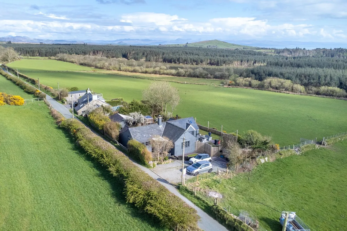 Llanaelhaearn, Caernarfon, Gwynedd, LL54