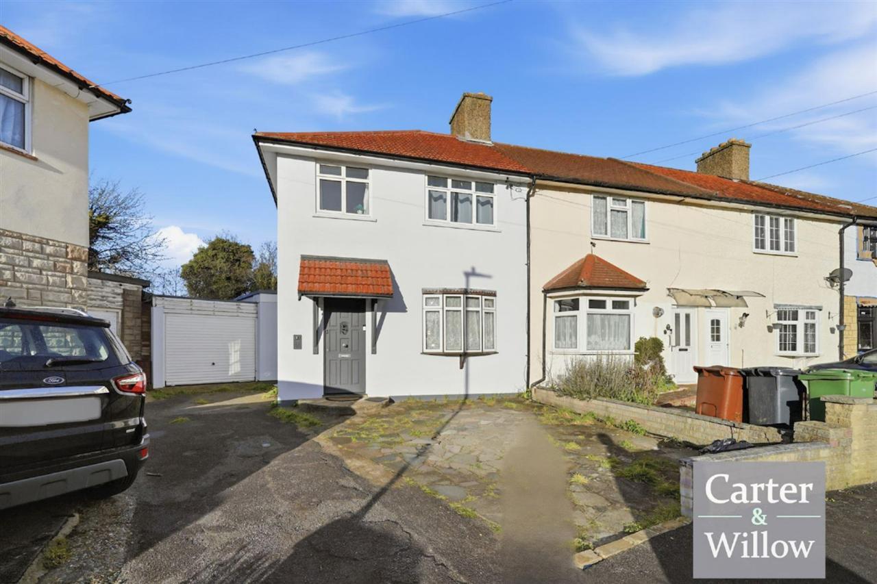Winding way, Dagenham, Essex Image 1