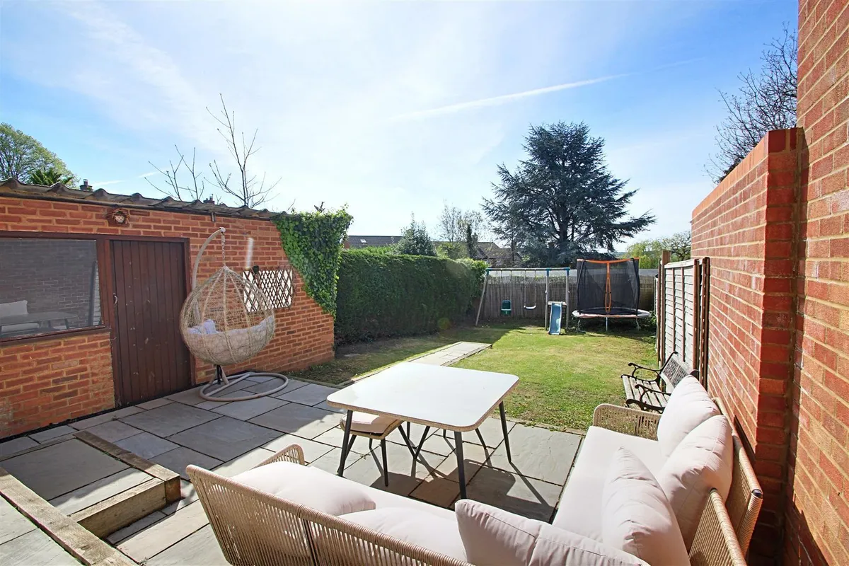 Pond Road, Hemel Hempstead