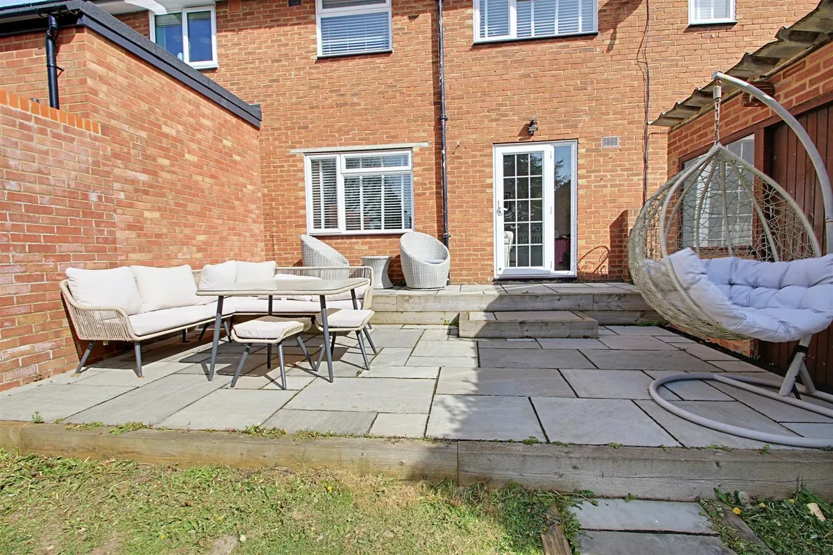 Pond Road, Hemel Hempstead