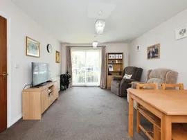 Taverners Way, Hoddesdon thumb 3