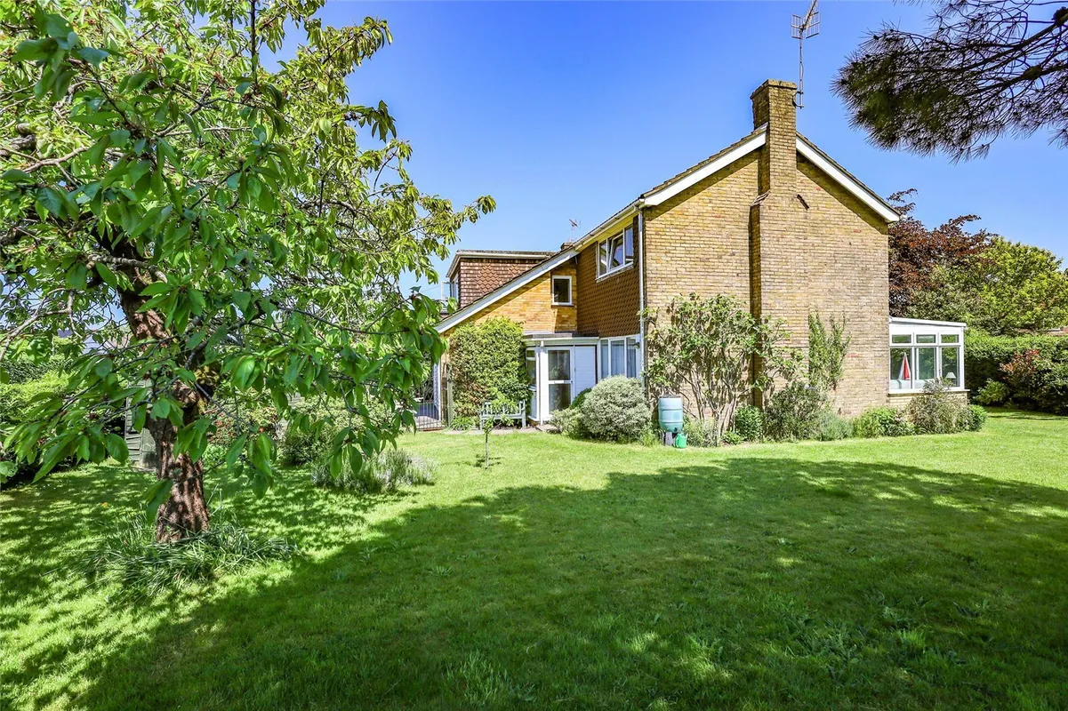 Greenfields, Liss, Hampshire, GU33
