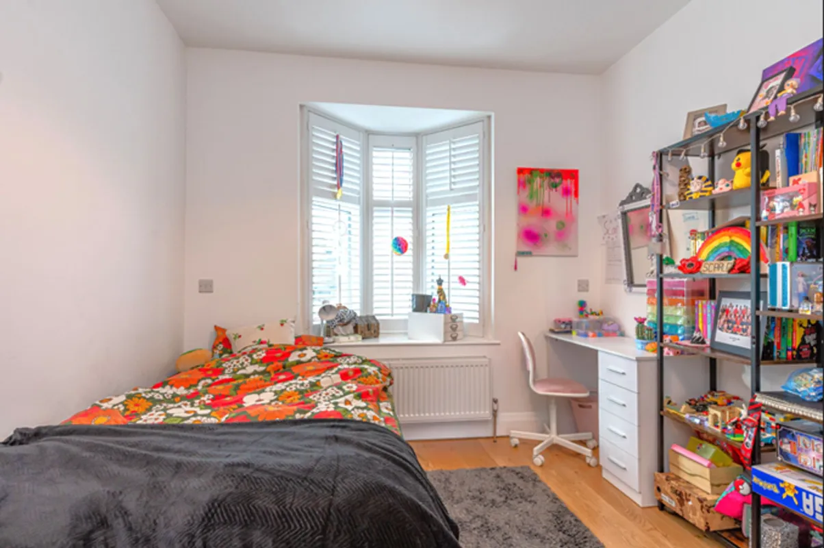 Eton Avenue, Barnet, EN4