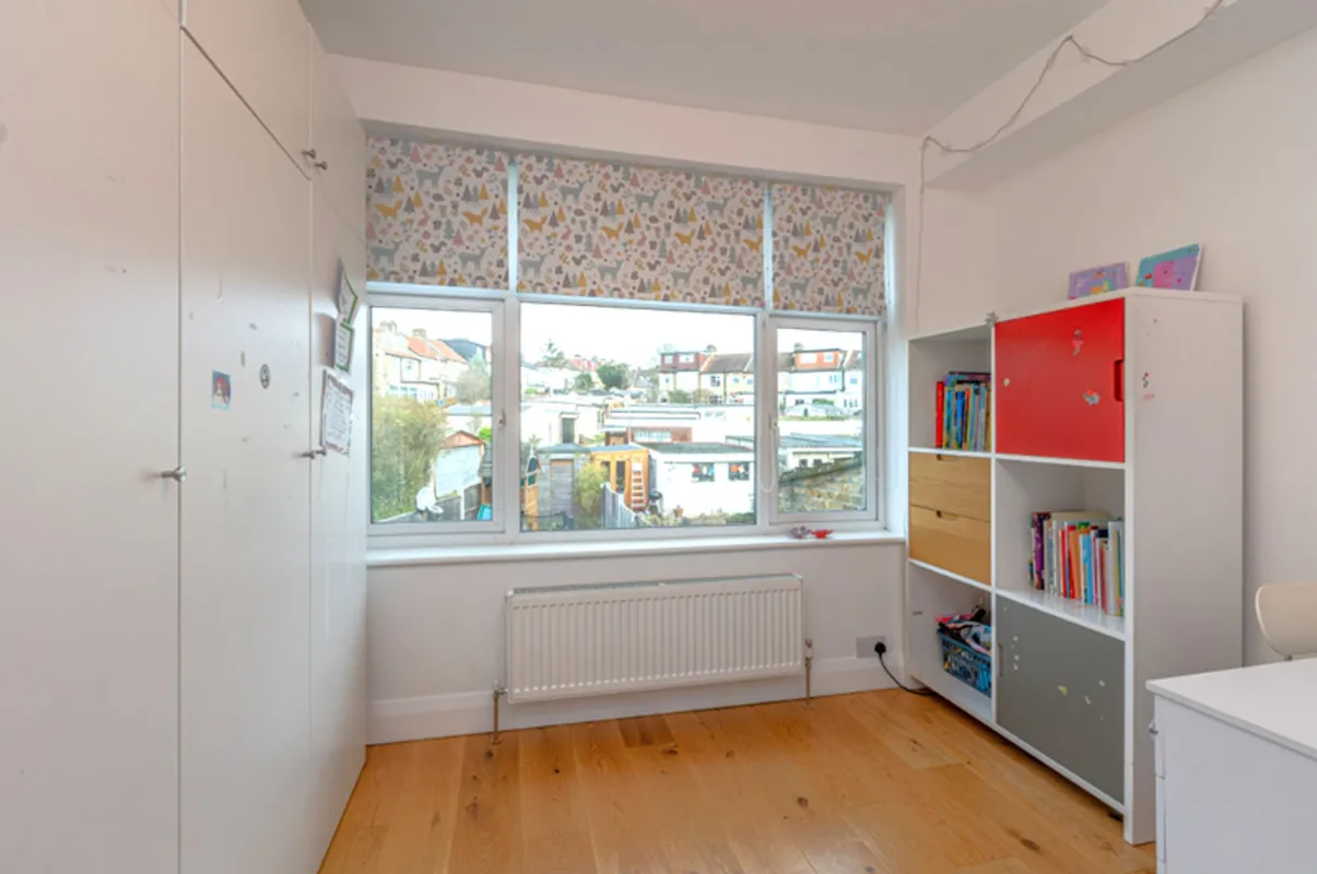Eton Avenue, Barnet, EN4