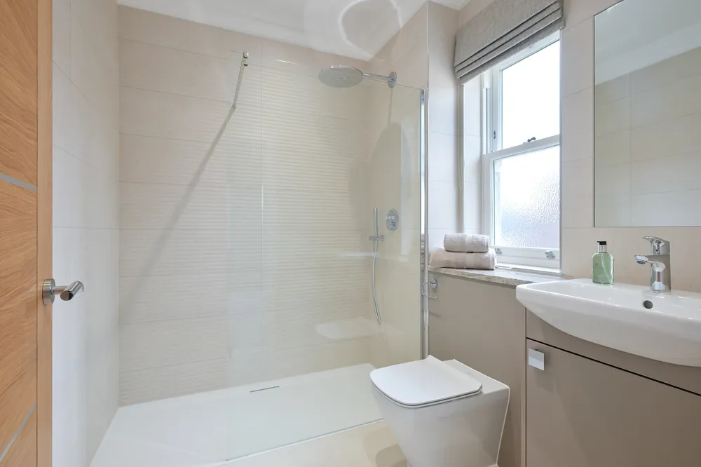 Furze Grove, Kingswood, KT20