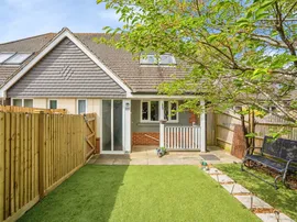Hamilton Close, Waterlooville photo