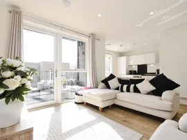 Peregrine Drive, Great Warley, Brentwood thumb 3