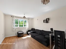 Chertsey Road, Feltham thumb 2