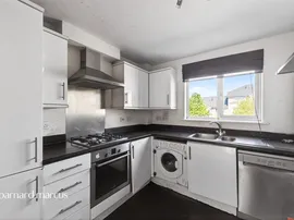 Chertsey Road, Feltham thumb 3