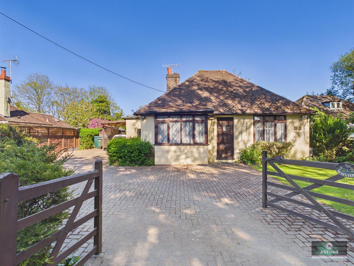 Peeks Brook Lane, Horley Image 1