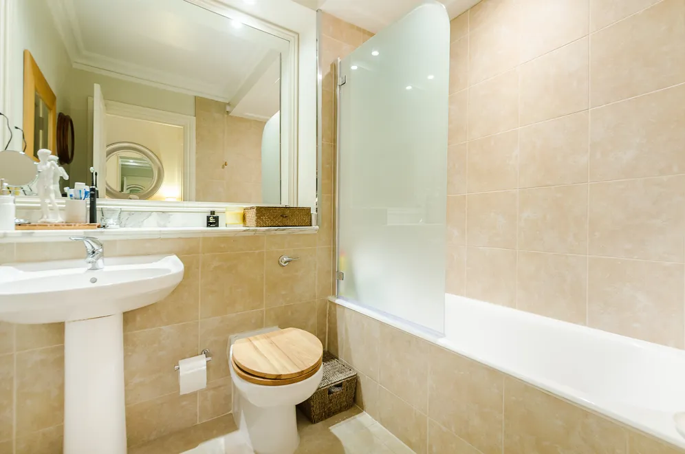 Clevedon Road, TWICKENHAM, TW1 photo 12