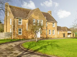Trenchard Square, Scampton, Lincoln thumb 2