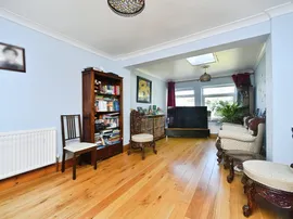 Larkfield Way, Brighton thumb 3