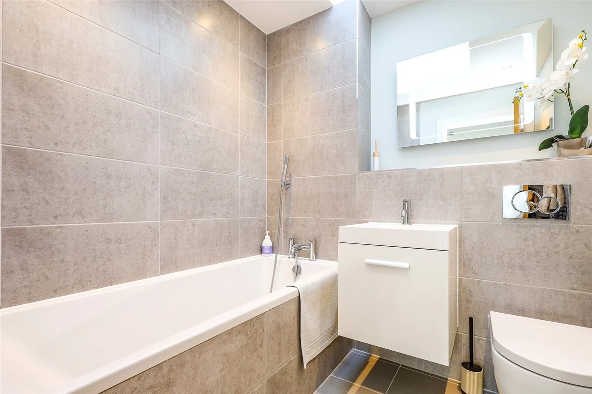 Farnham Road, Liss, Hampshire, GU33