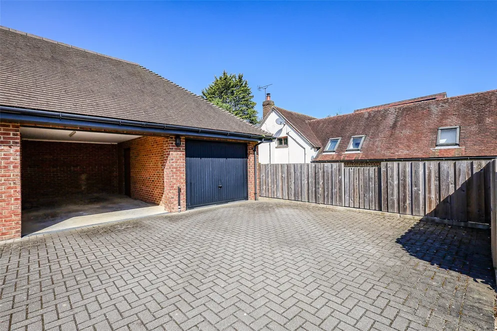 Property carousel item 30