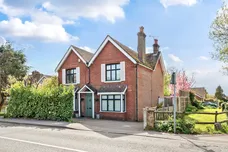 Headley Road, Liphook, GU30 photo 1